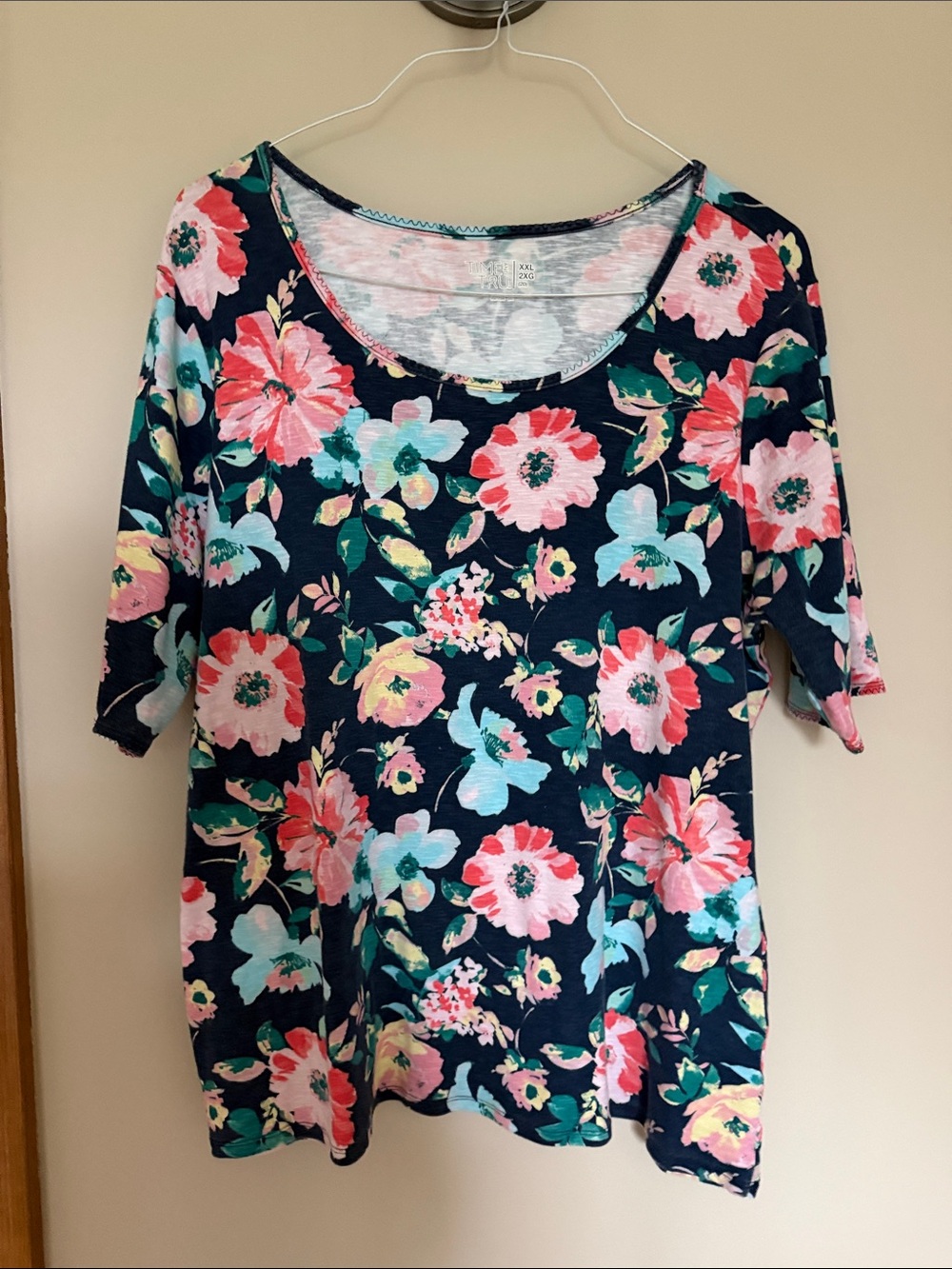 Time and Tru Navy Floral Scoop Neck Top with Pink Accents Size XXL (20-2XG)
